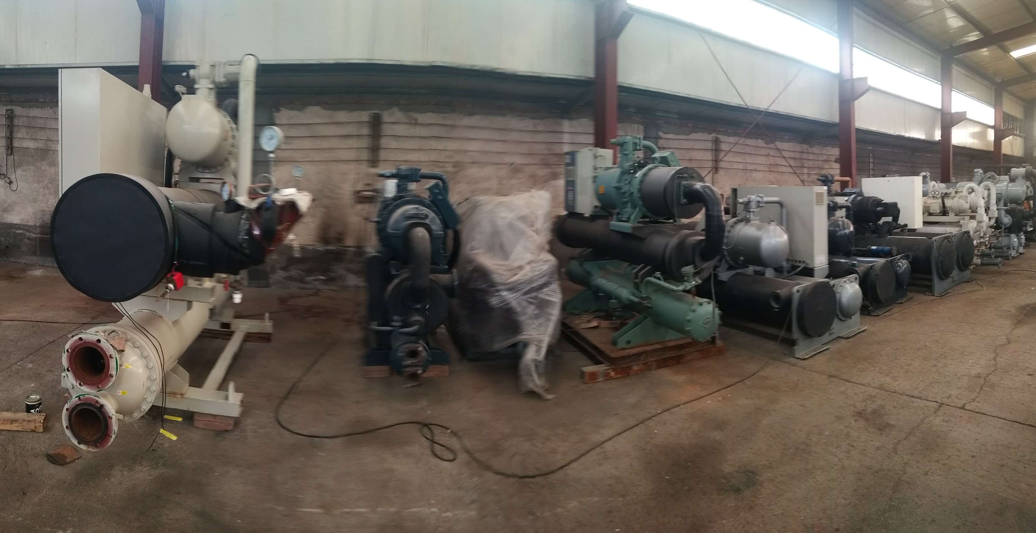 冷水機組，鹽水機組，溴化鋰機組，離心冷水機組